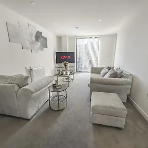  Apartment Greenwich With A River View & Balcony Near The 02 Arena & North Greenwich With Free Wifi & Fast Links Into